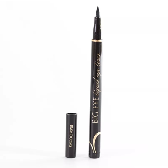Water proof long lasting matte liquid eyeliner - Picture 2 of 5